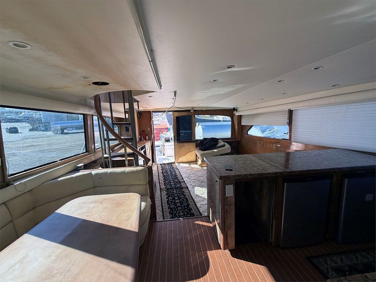 65' Viking 2000 Convertible 2000