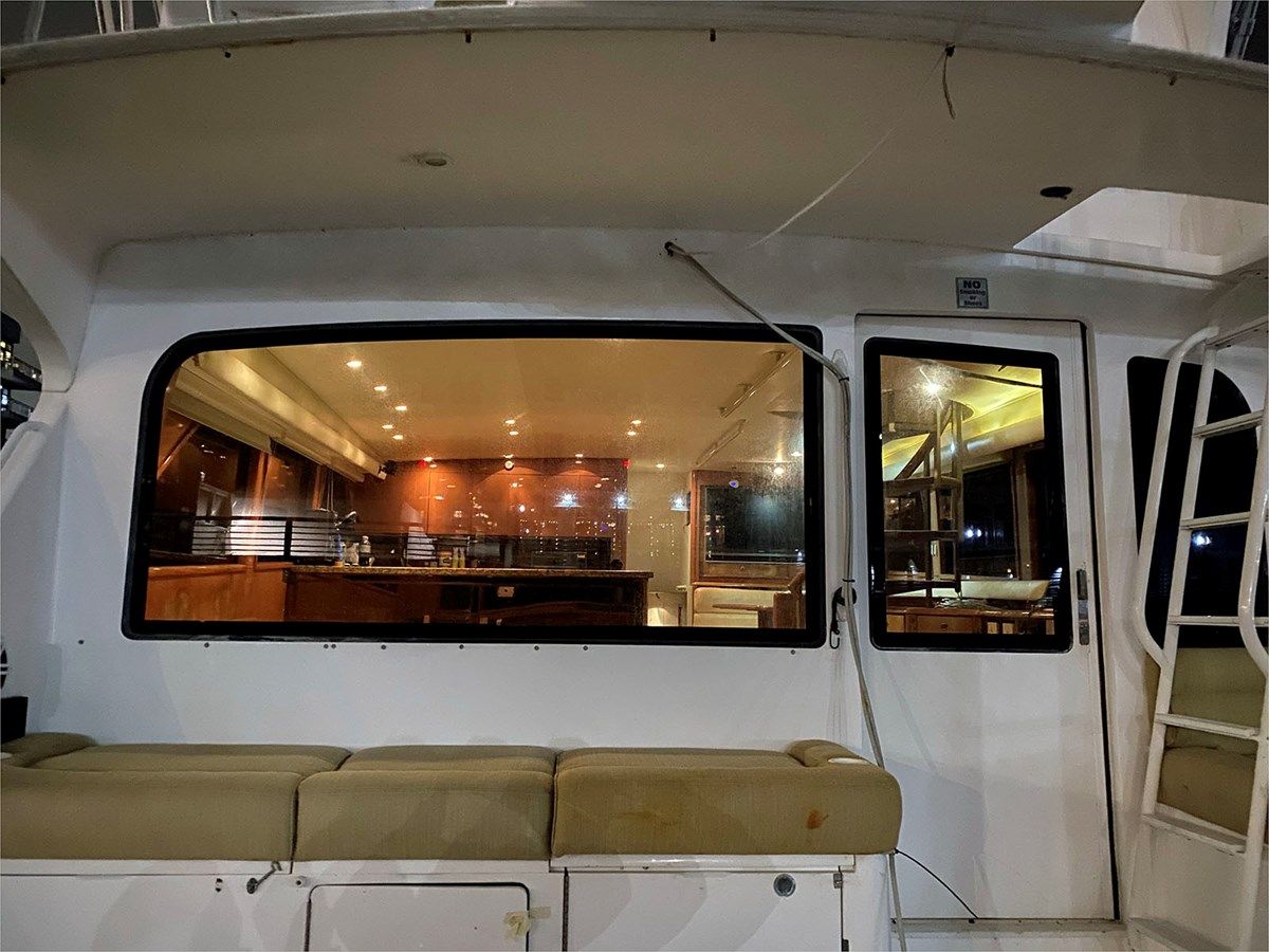 65' Viking 2000 Convertible - VIKING