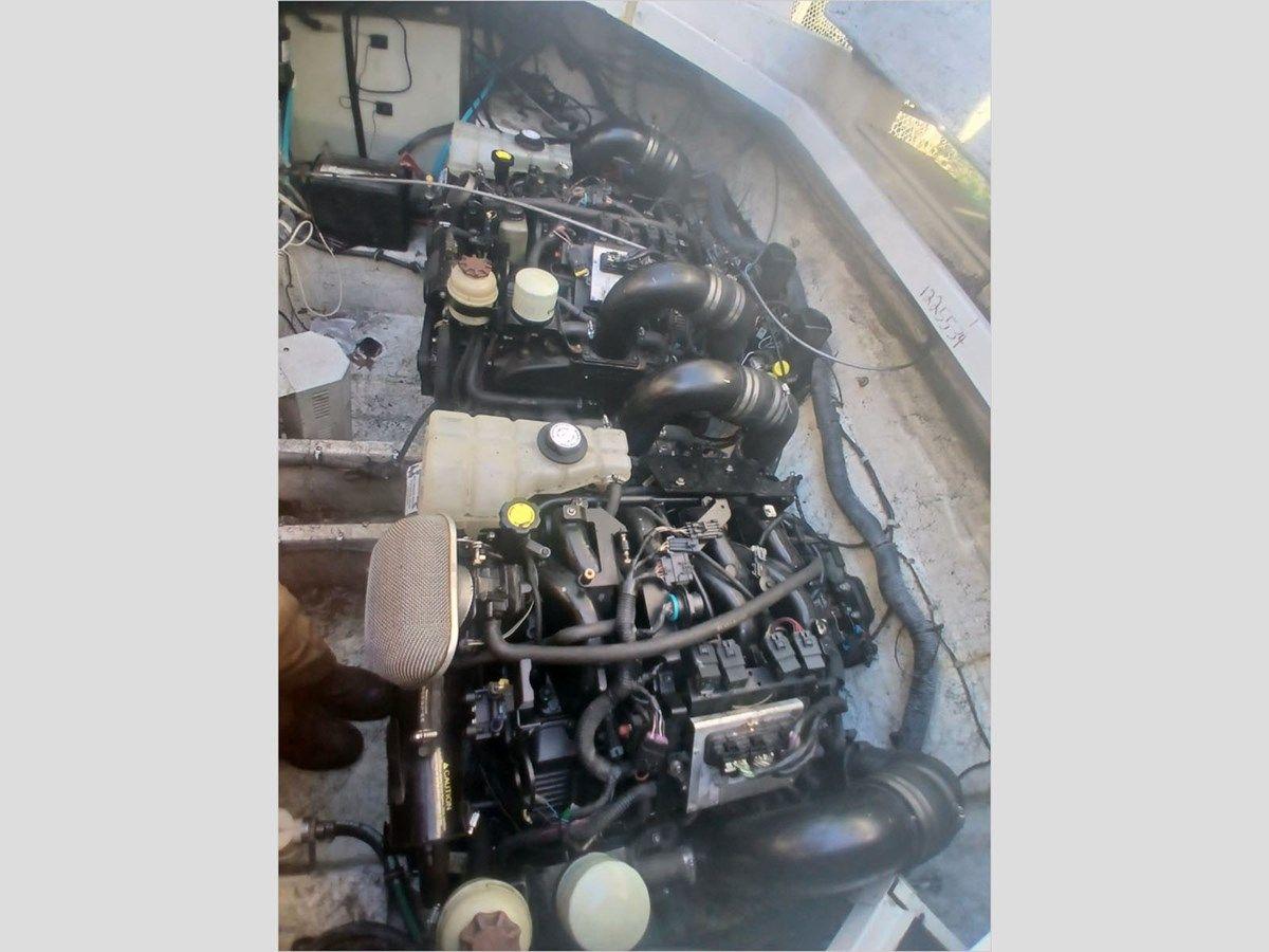 Купить 41' Rinker 2006 390 Hard Top - RINKER