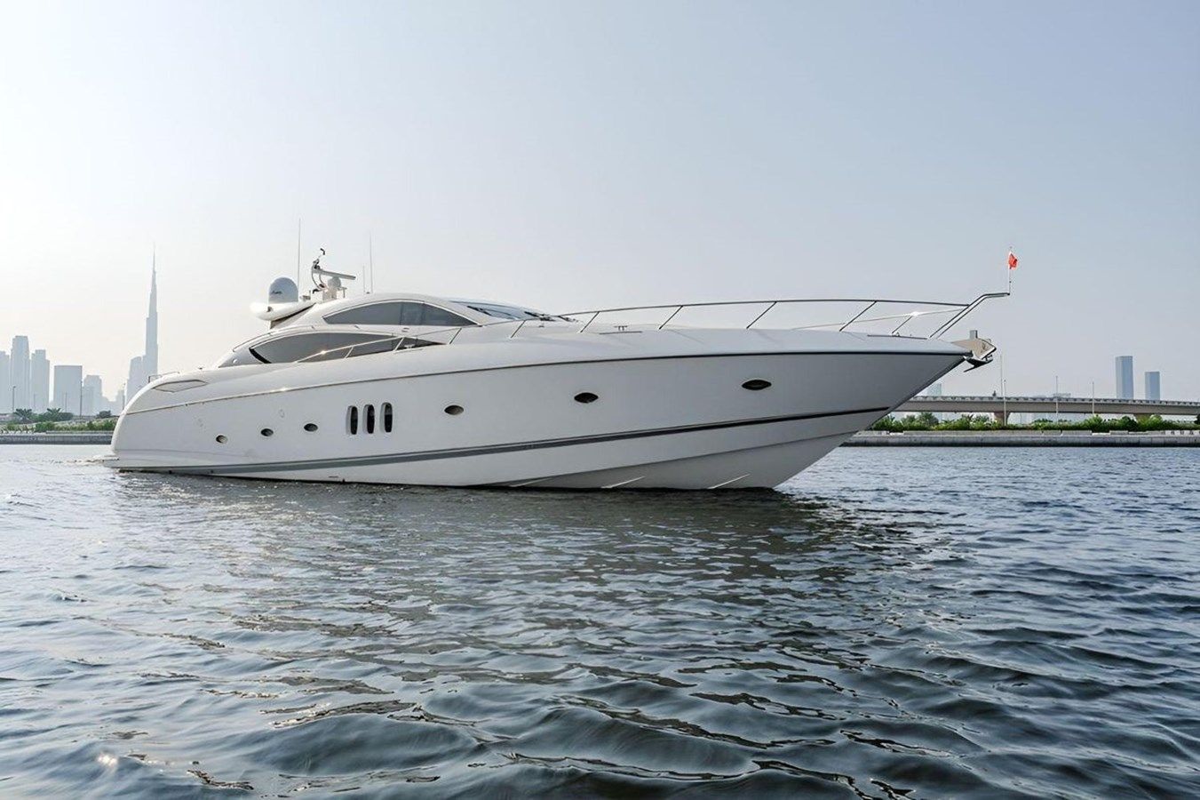 best yacht sales deals Sunseeker Predator 82 - Sunseeker