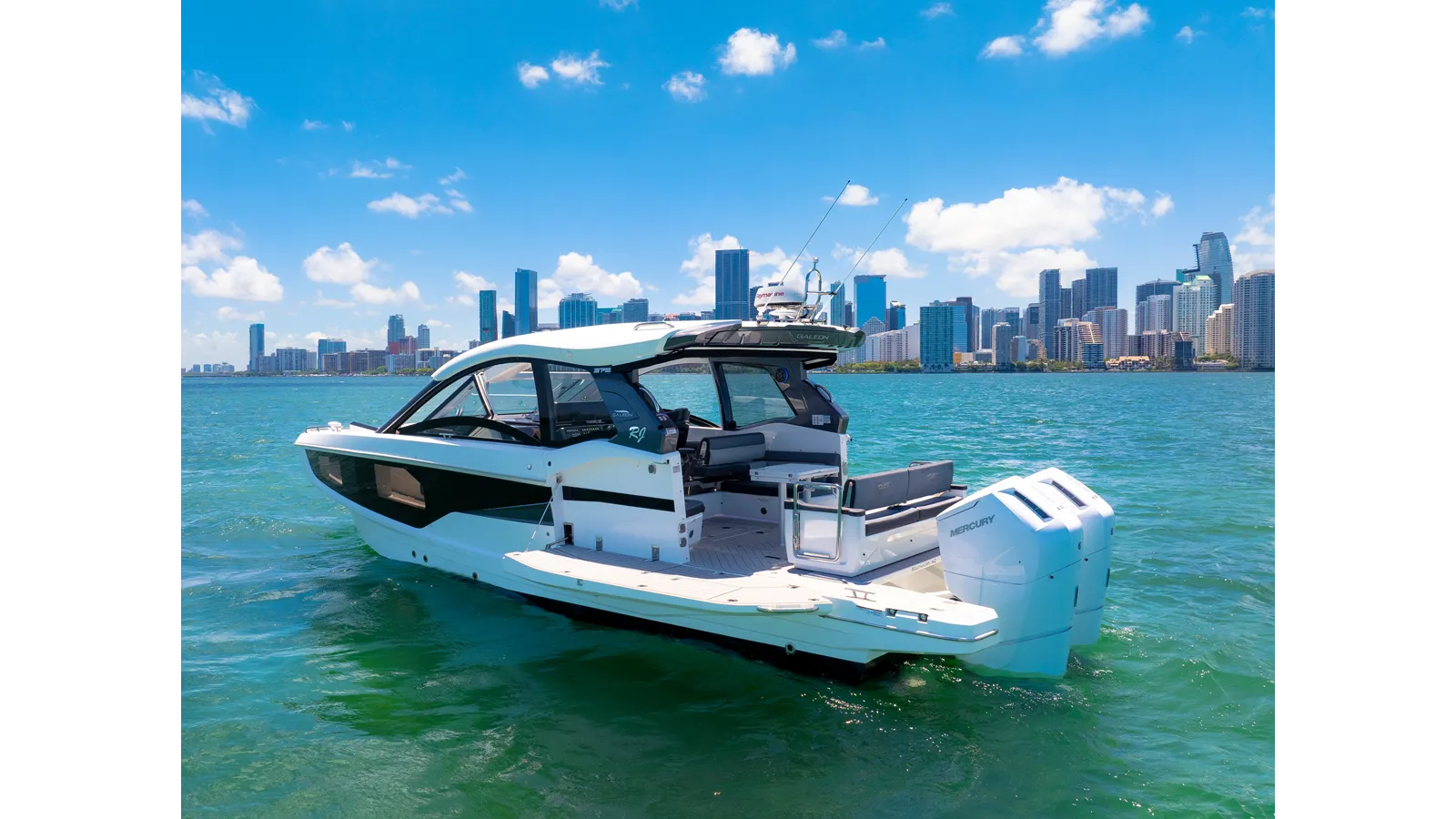 Продажа яхты Only 60 hrs! 37