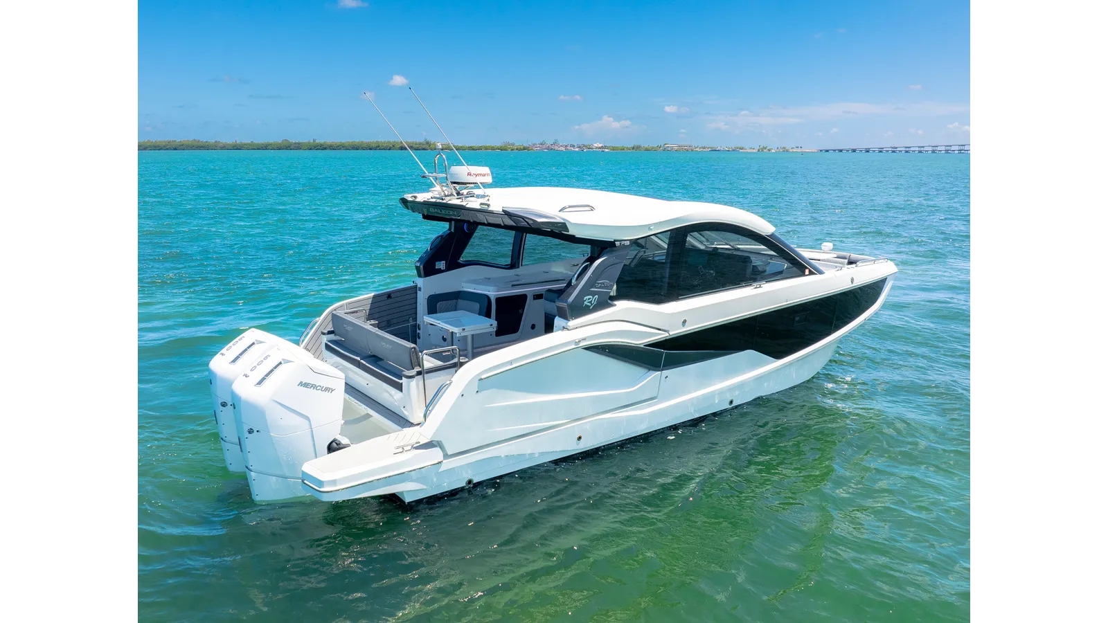 Купить яхту Only 60 hrs! в Shestakov Yacht Sales