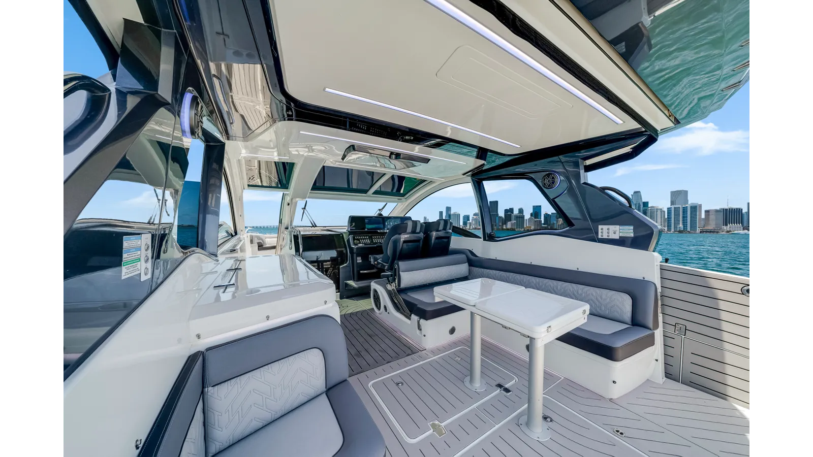 Стоимость яхты Only 60 hrs! 2023