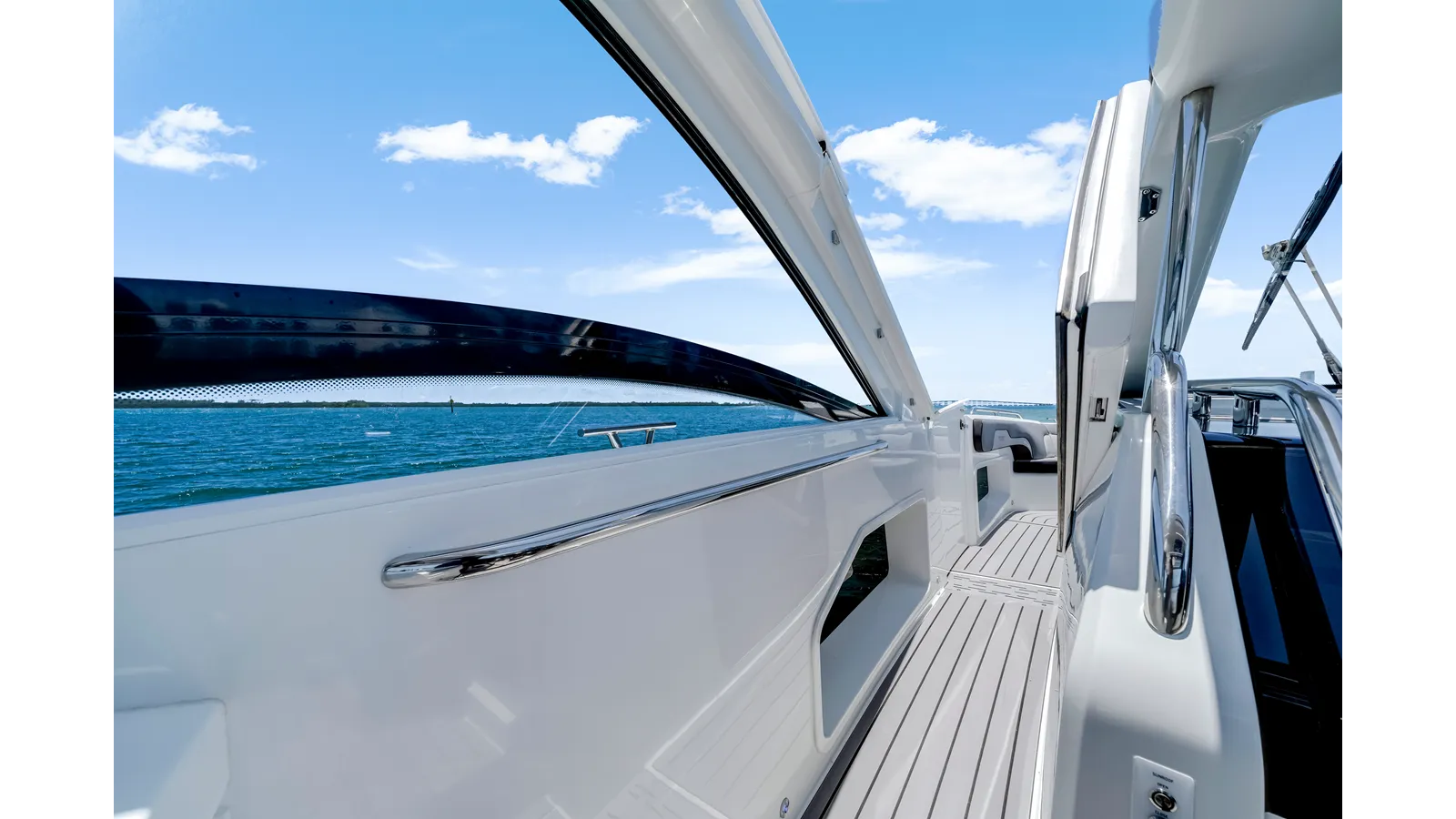 Стоимость яхты Only 60 hrs!