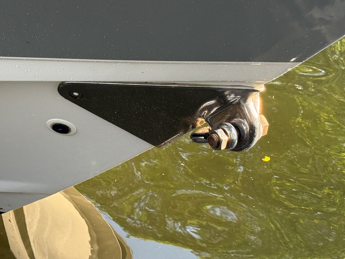 TT OSSUM DREAM - Boston Whaler yacht sale