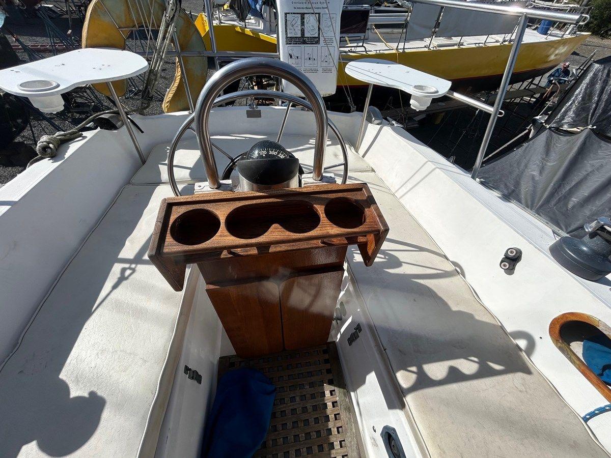 Купить яхту Cadence 30 в Shestakov Yacht Sales