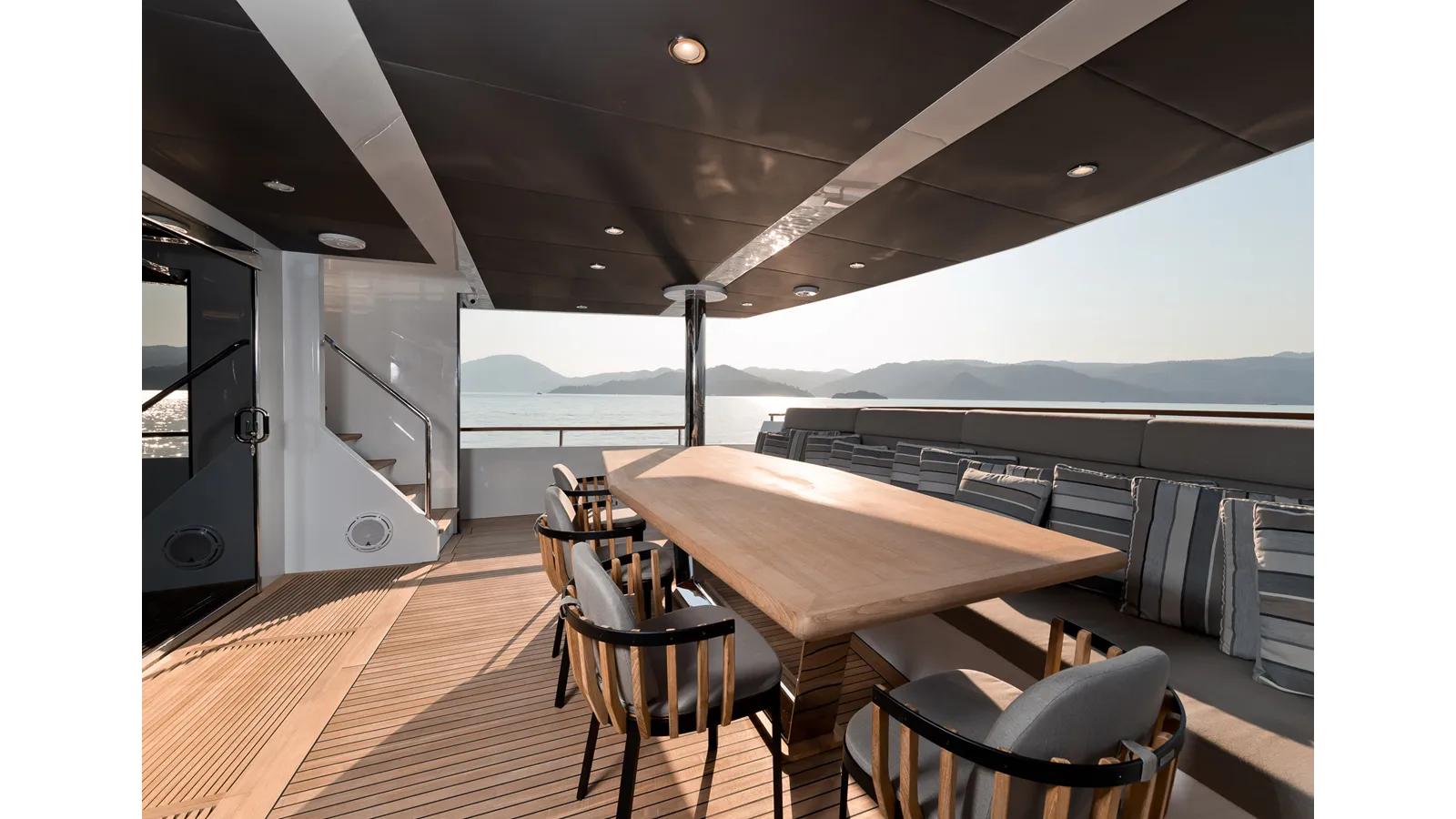 Лучшая цена на NUMARINE 32XP 105