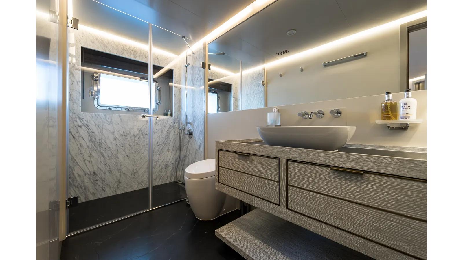 Лучшая цена на NUMARINE 32XP - Numarine