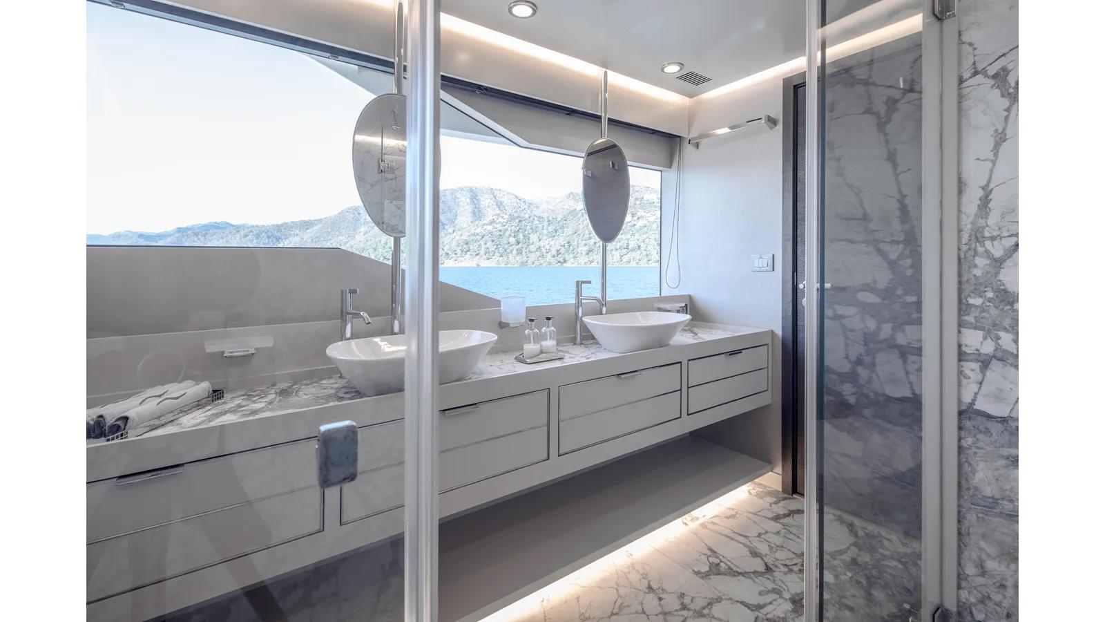 Купить яхту NUMARINE 32XP 105 в Shestakov Yacht Sales