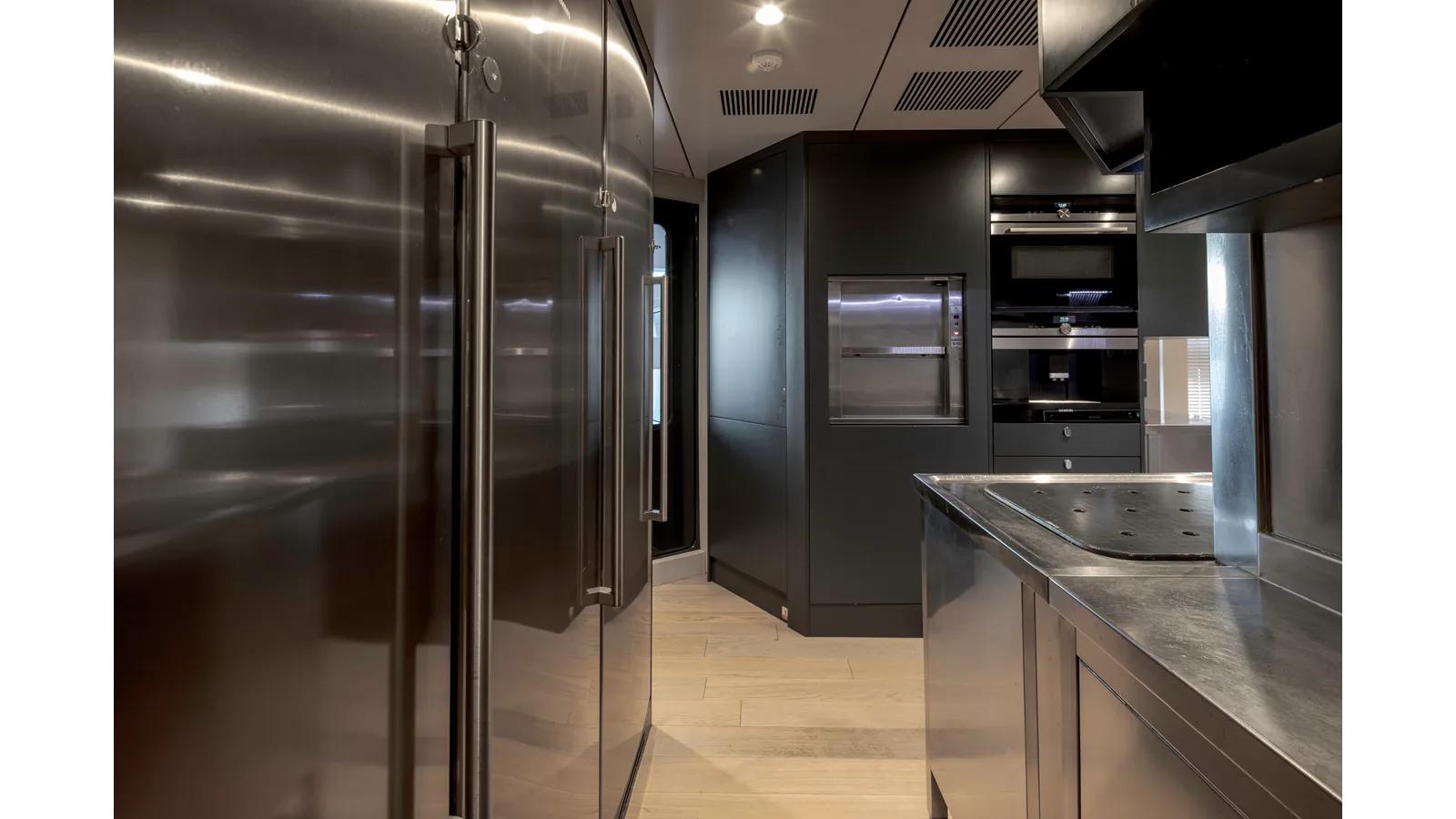 Купить NUMARINE 32XP 2027