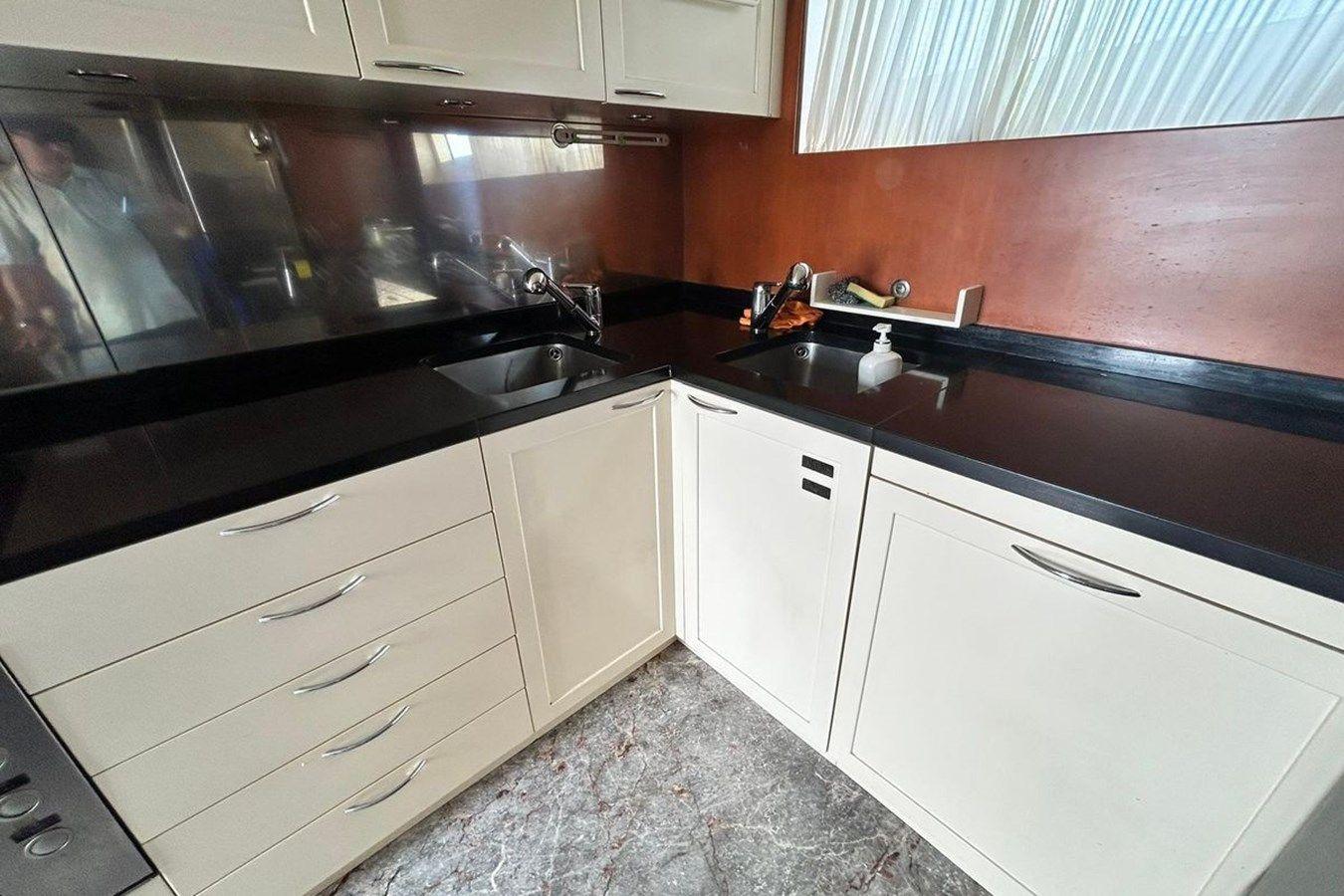 Продажа яхты Sunshine