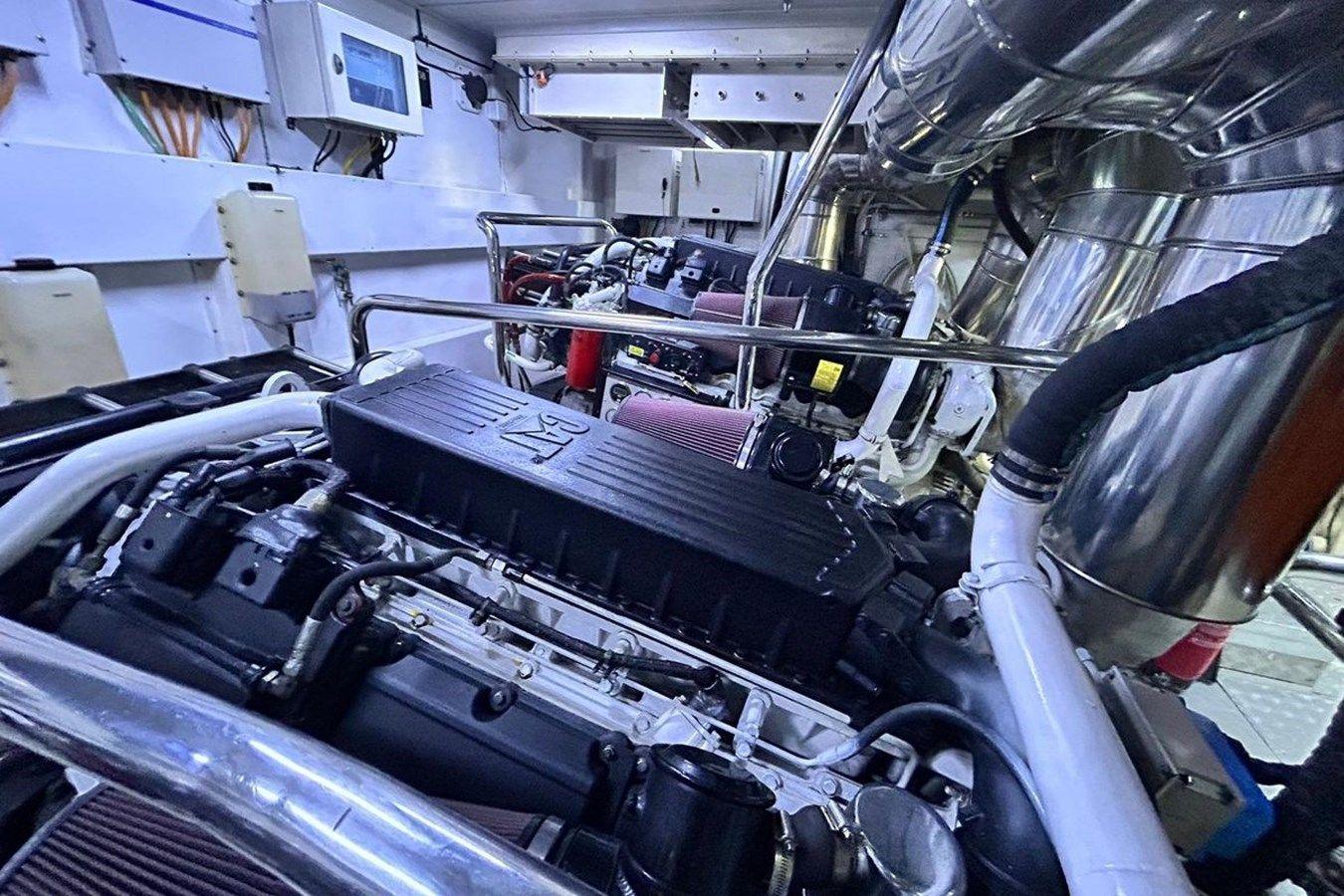 Купить яхту Sunshine Euroyacht Planet 125S Hardtop в Shestakov Yacht Sales