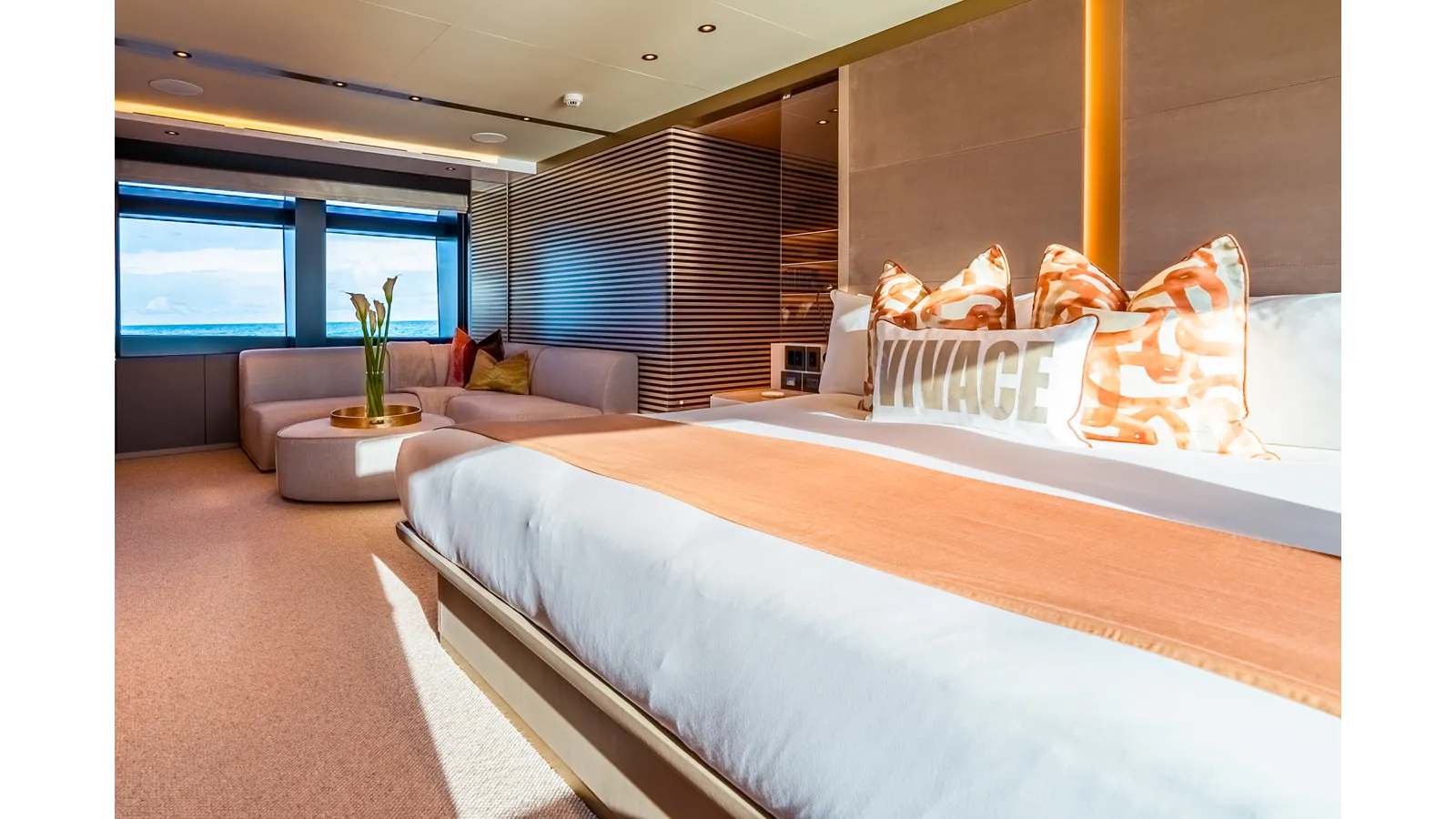 Продажа яхты VIVACE 102