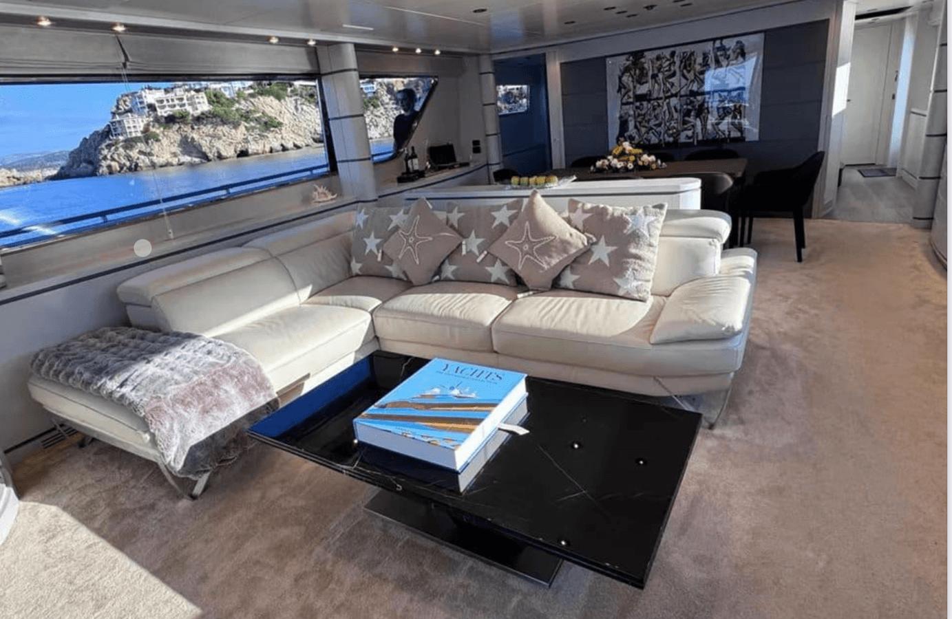 Лучшая цена на BLUE MOON 2000