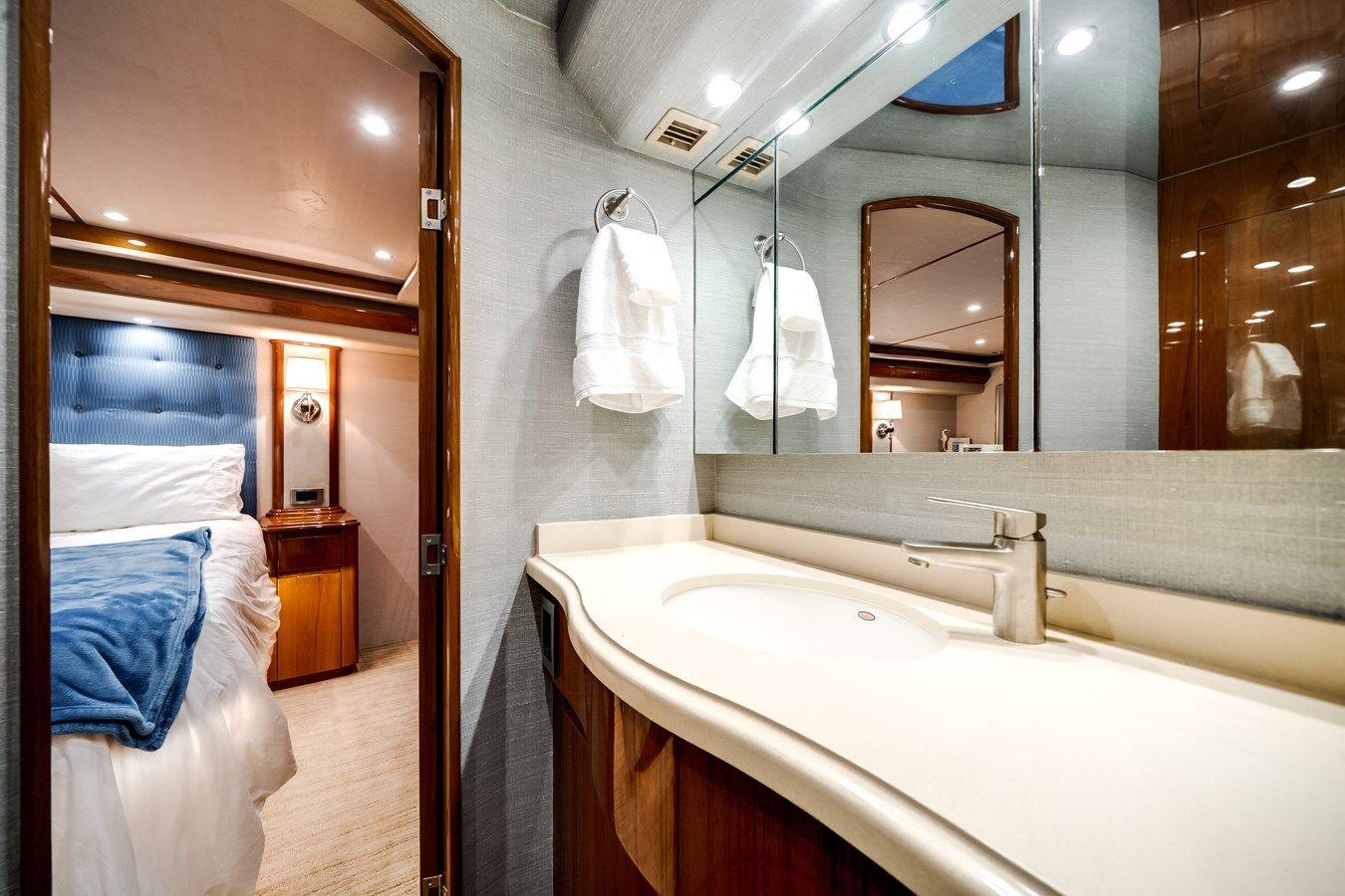 the best price on El Jefe 2015