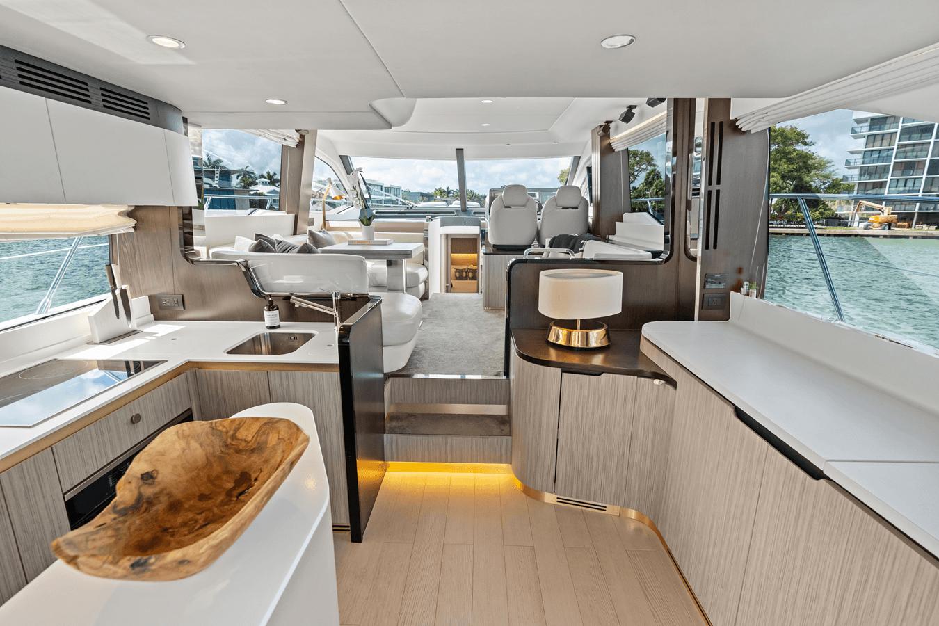 Купить яхту MI BOAT - Azimut Yachts в Shestakov Yacht Sales