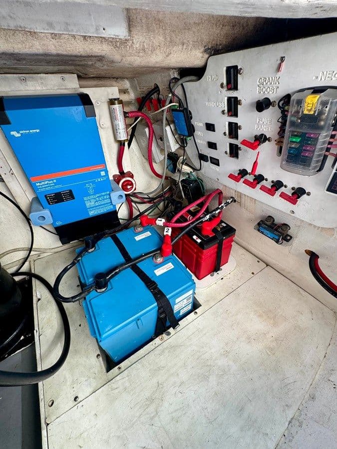 Купить яхту Knotty Cat 37 в Shestakov Yacht Sales