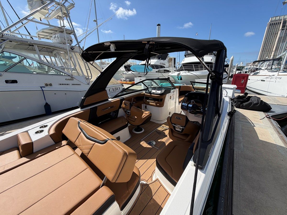 the best price on Chaparral 267 SSX BOWRIDER