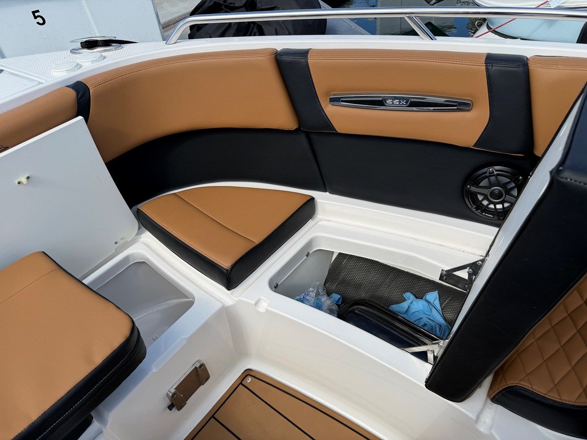 Buy a yacht Chaparral 2023
