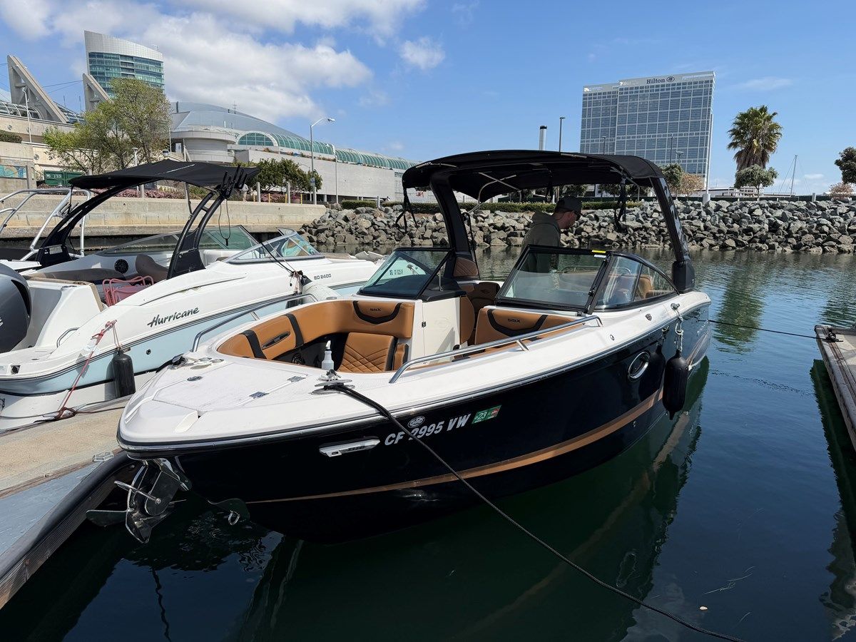 Buy a yacht Chaparral - Chaparral