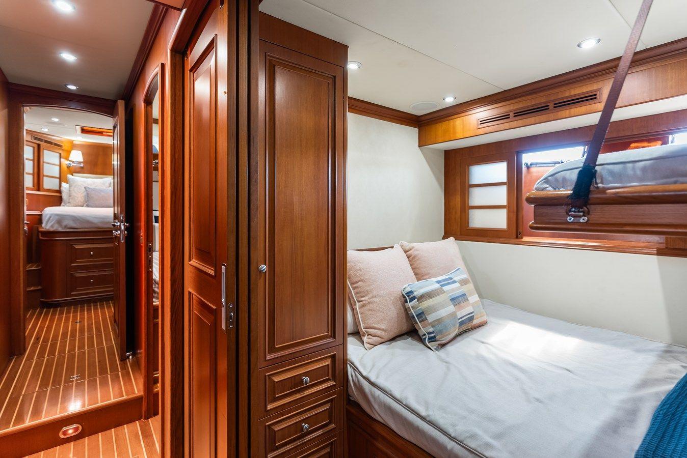 the best price on Encore - GRAND BANKS MARINE