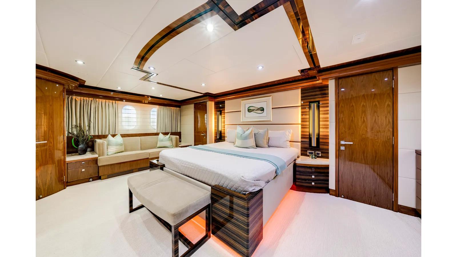 Buy a yacht MESMERIZE - Hargrave