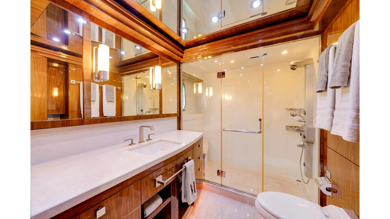 Buy a MESMERIZE 2013 at Shestakov Yacht Sales