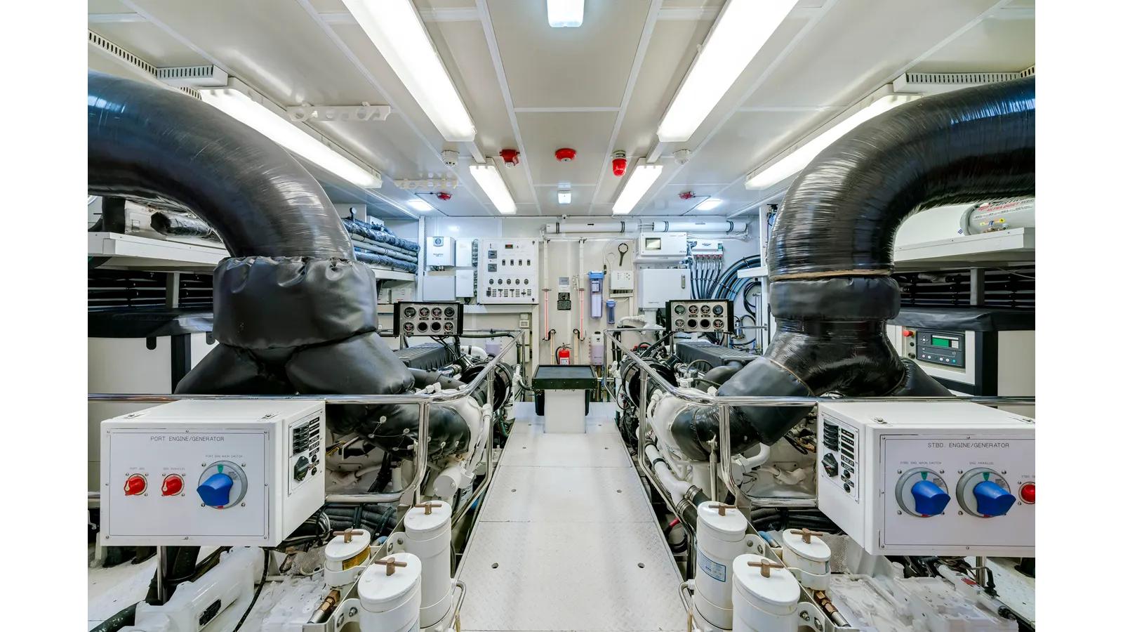 Buy a MESMERIZE - Hargrave at Shestakov Yacht Sales