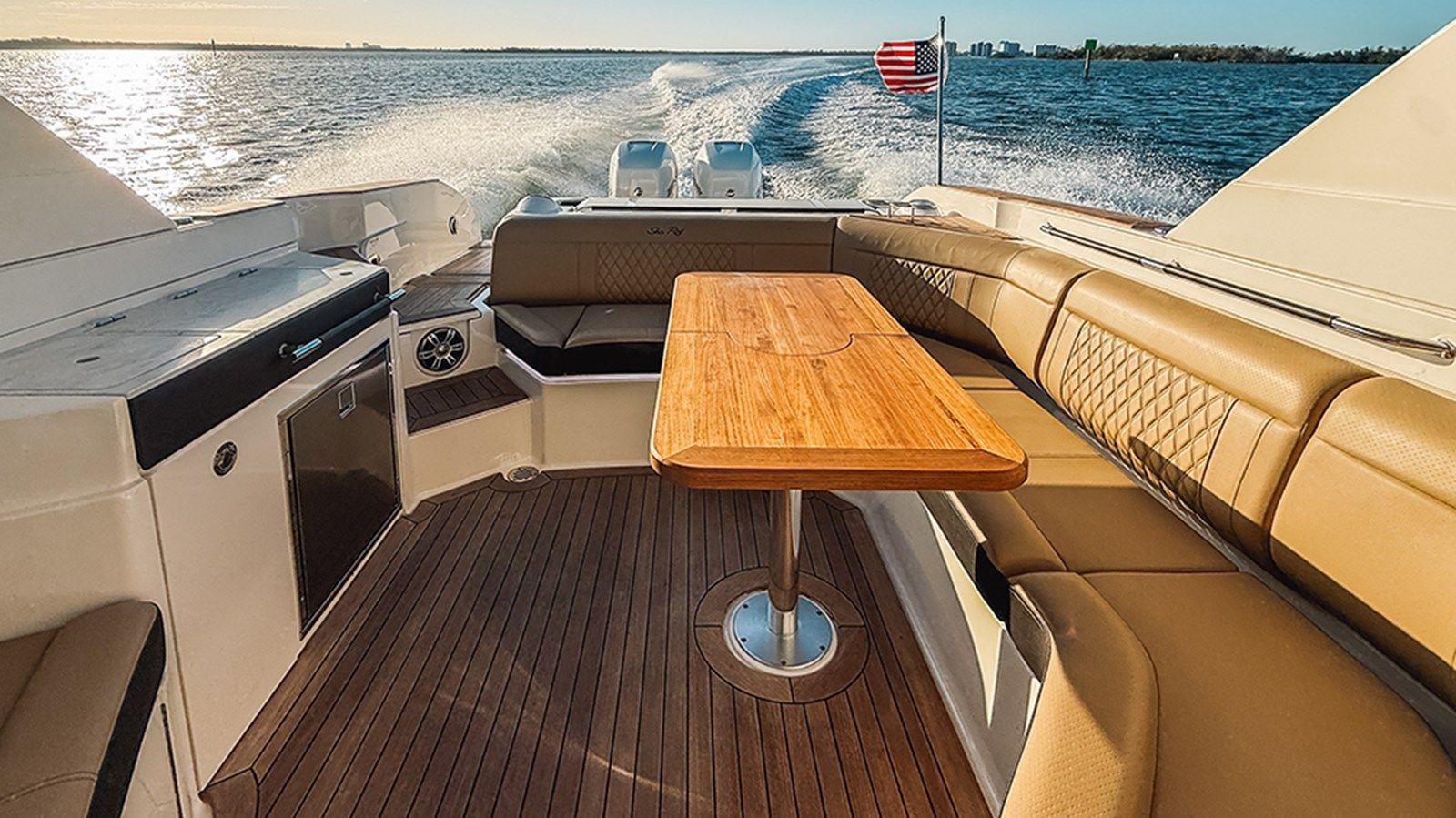 Стоимость яхты BLONDIE SLX 350 Outboard