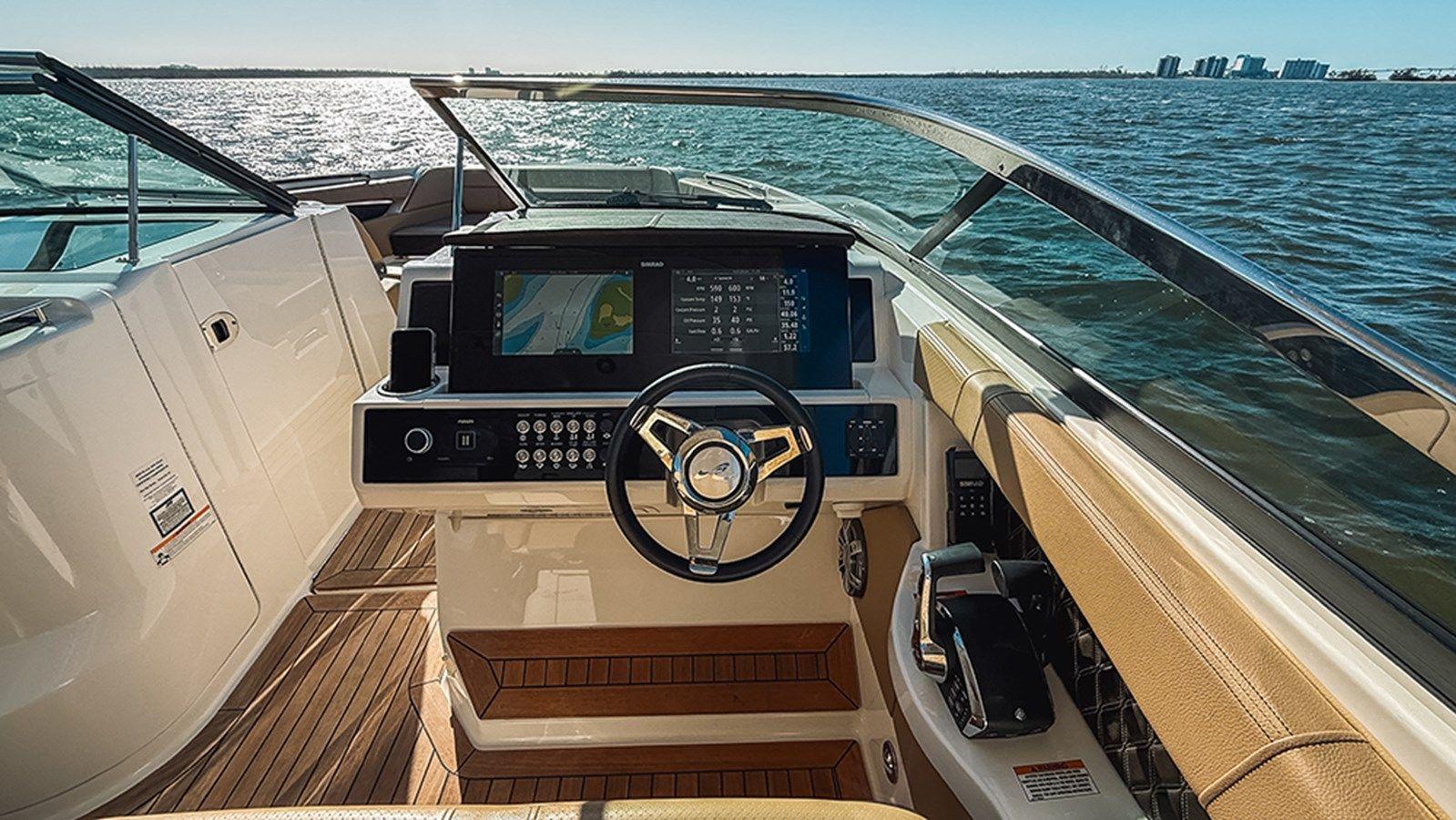 Стоимость яхты BLONDIE - SEA RAY