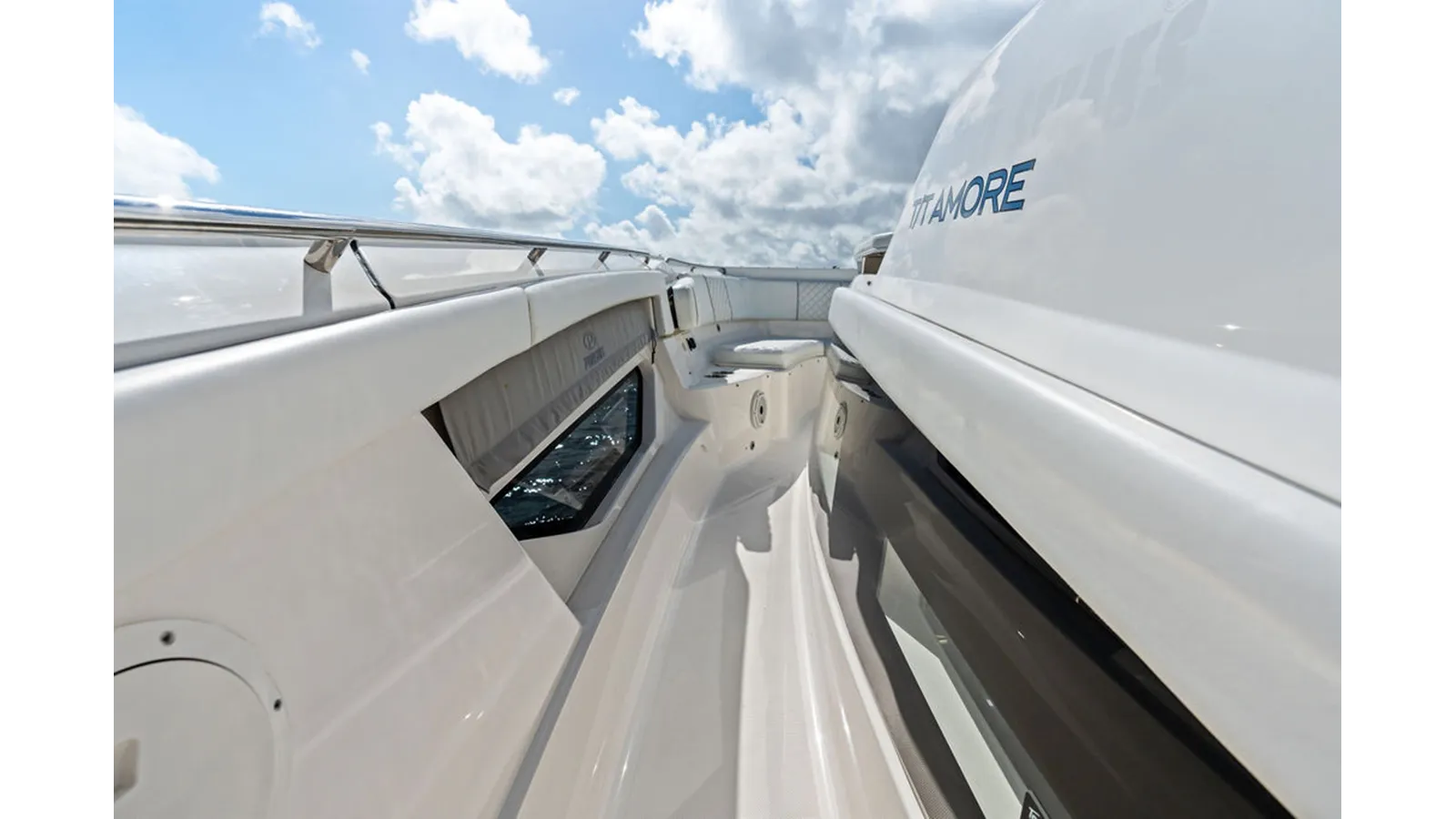 Buy a PURSUIT S 378 SPORT S 378 Sport at Shestakov Yacht Sales