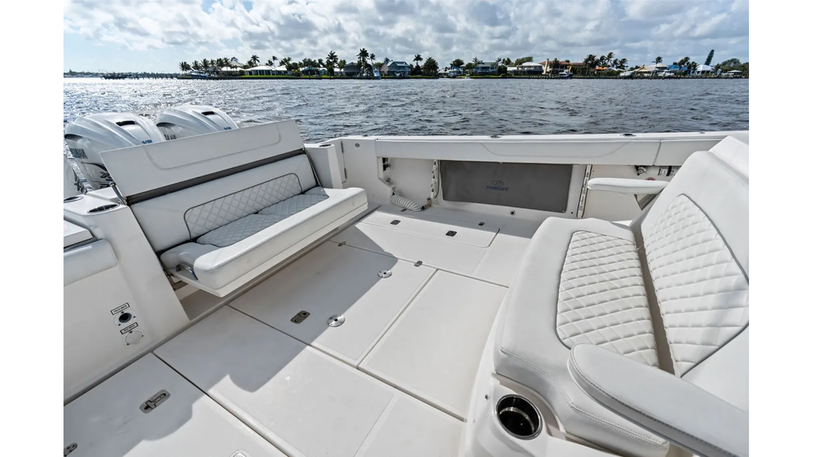 the best price on PURSUIT S 378 SPORT S 378 Sport