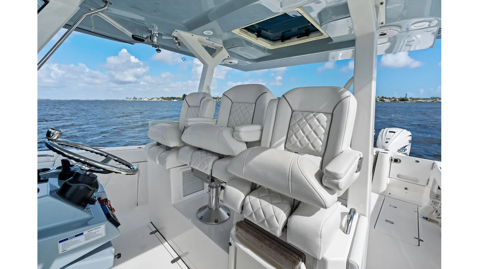 Buy a PURSUIT S 378 SPORT - PURSUIT BOATS at Shestakov Yacht Sales