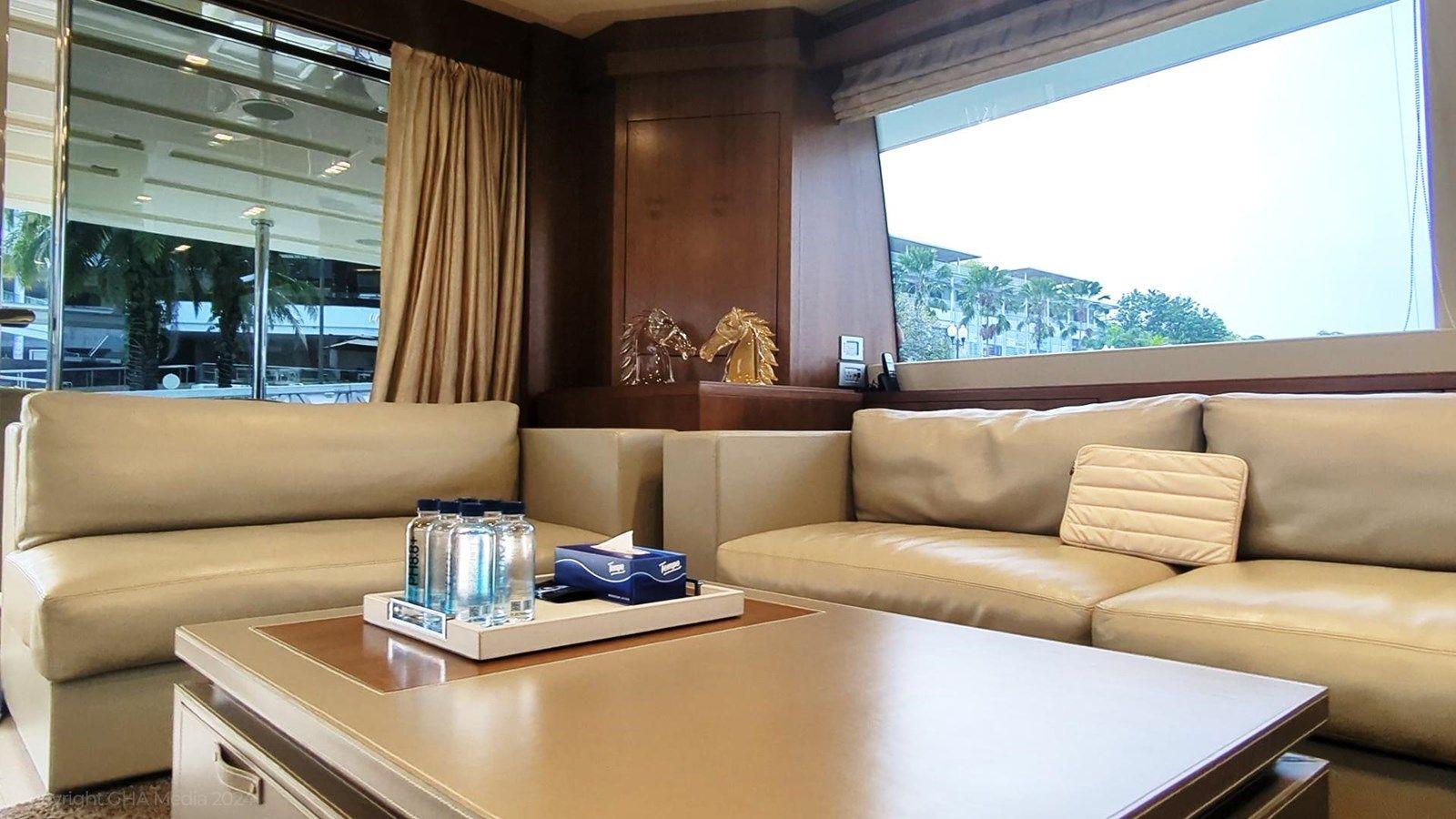 Лучшая цена на OXYGEN - FERRETTI CUSTOM LINE