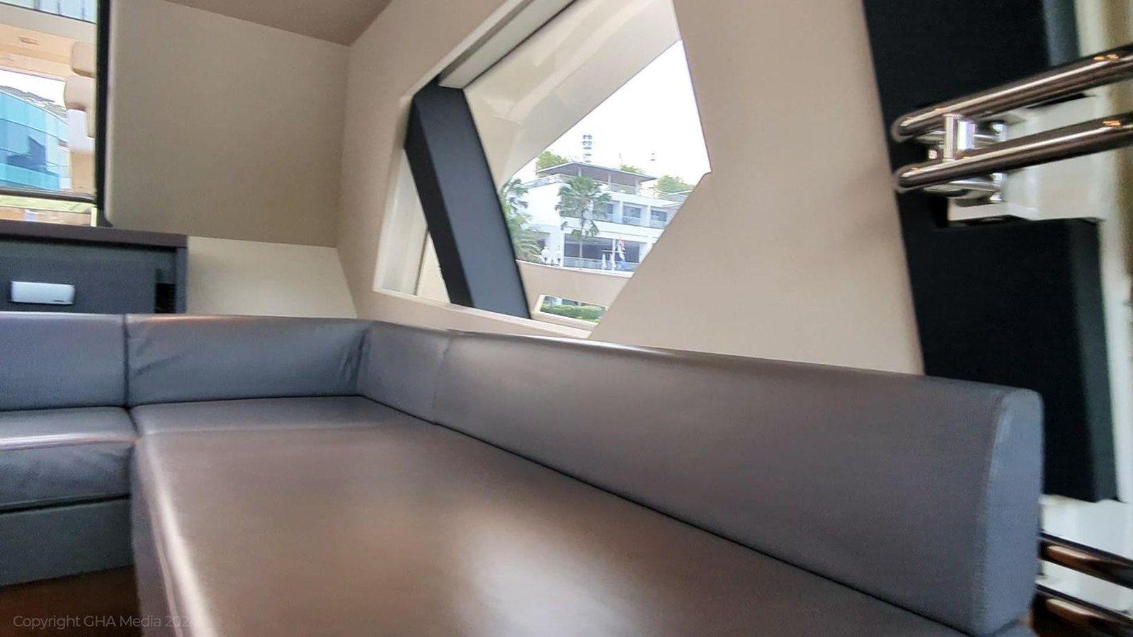 Лучшая цена на OXYGEN - FERRETTI CUSTOM LINE