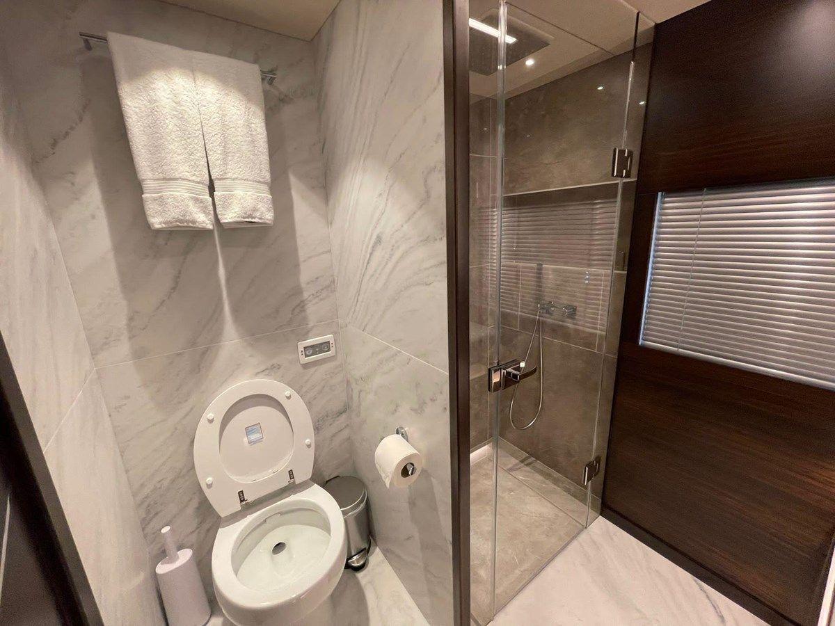 best yacht sales deals SU 86