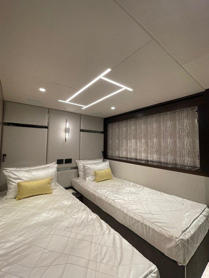 Buy a SU at Shestakov Yacht Sales