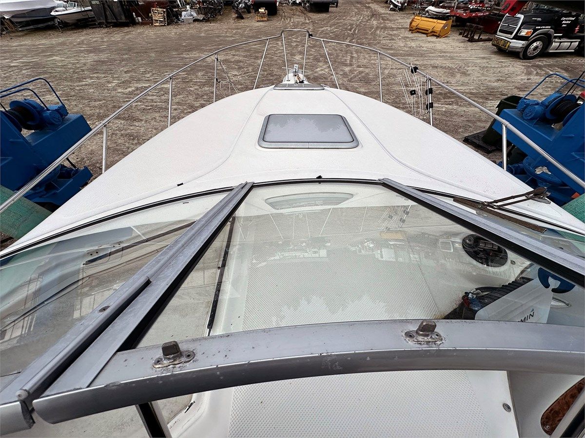 Купить яхту 1998 Maxum 2800 SCR 29 в Shestakov Yacht Sales