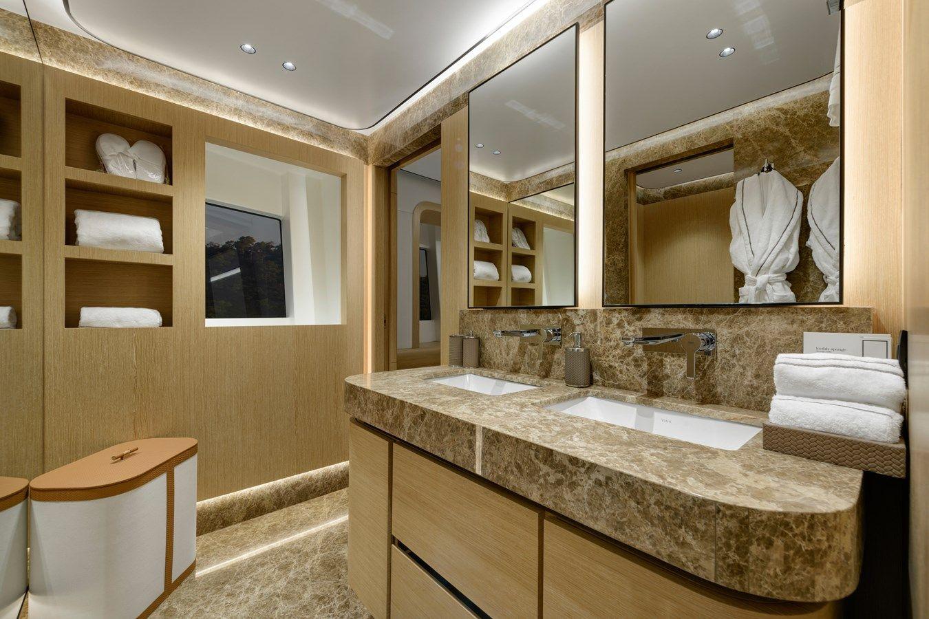 LADY LUNA 105 yacht sale