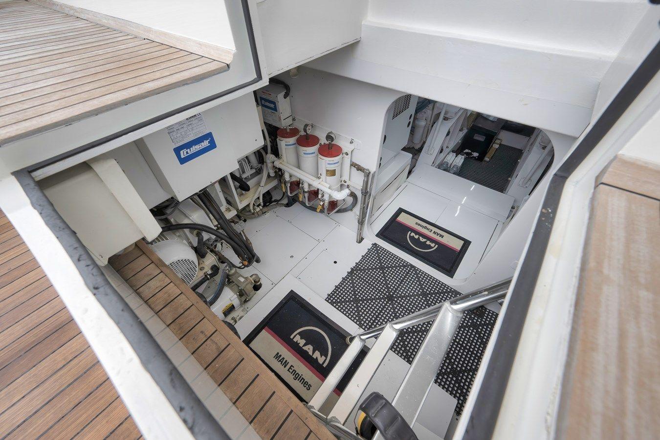 best yacht sales deals TWIN TALES 1999