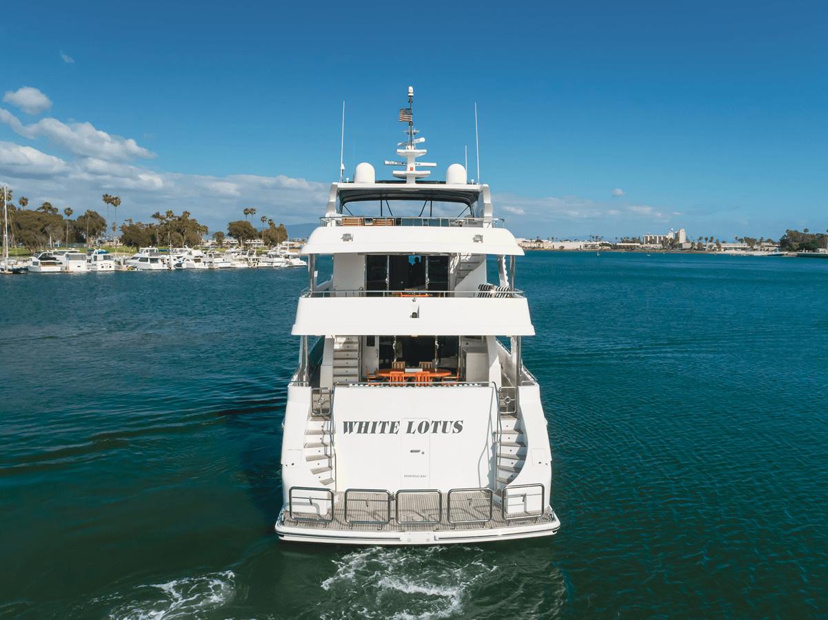 the best price on White Lotus 2011