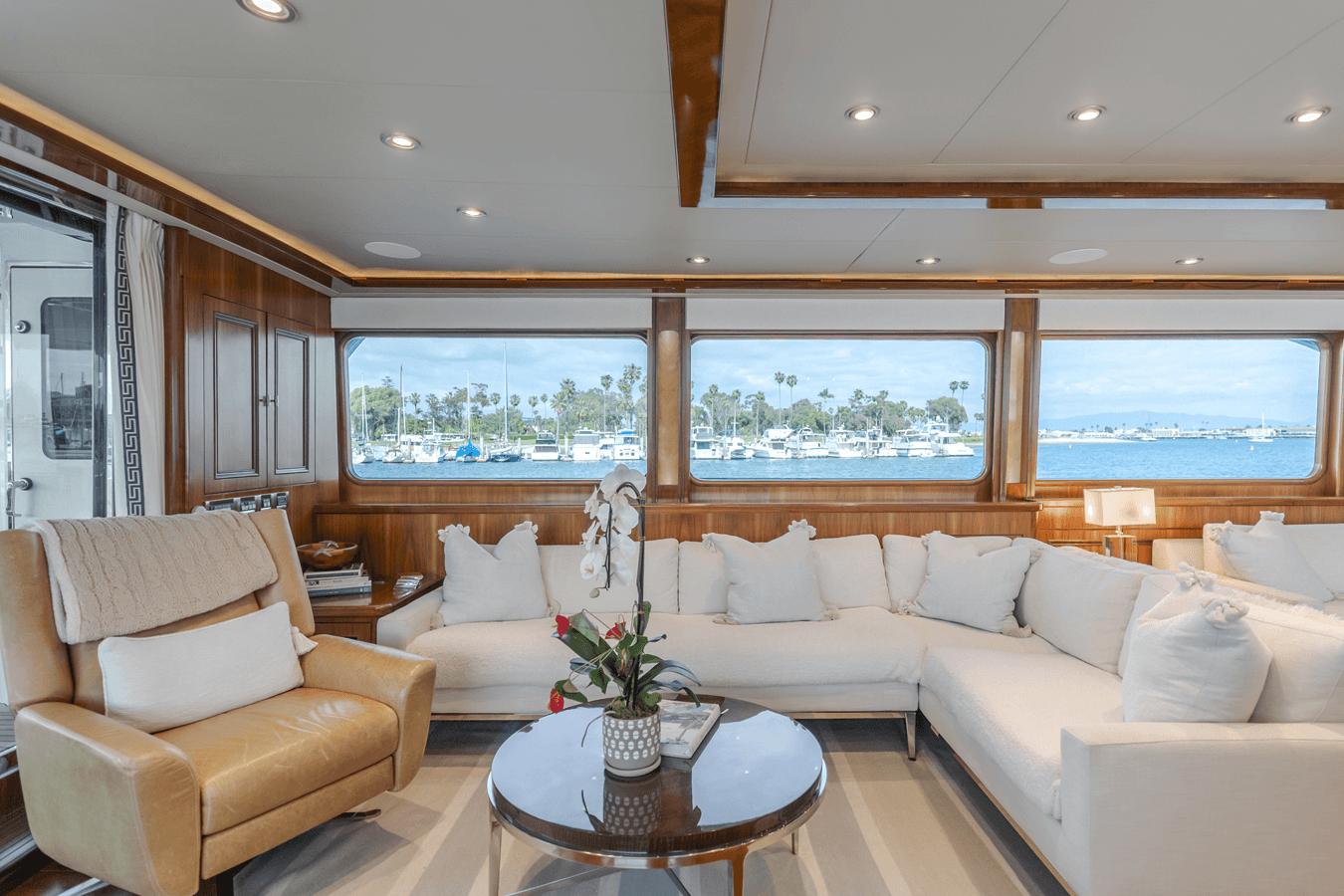 the best price on White Lotus - PRESIDENT YACHTS