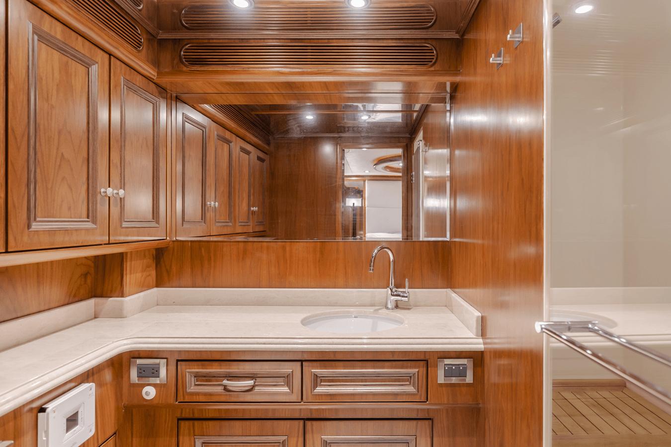 the best price on White Lotus - PRESIDENT YACHTS