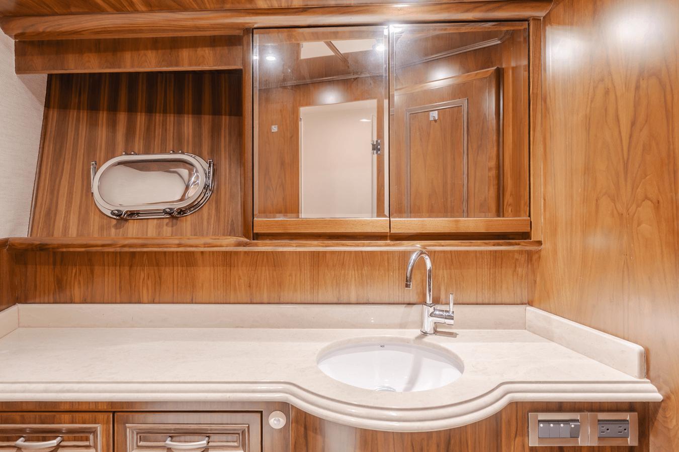 White Lotus - PRESIDENT YACHTS yacht sale