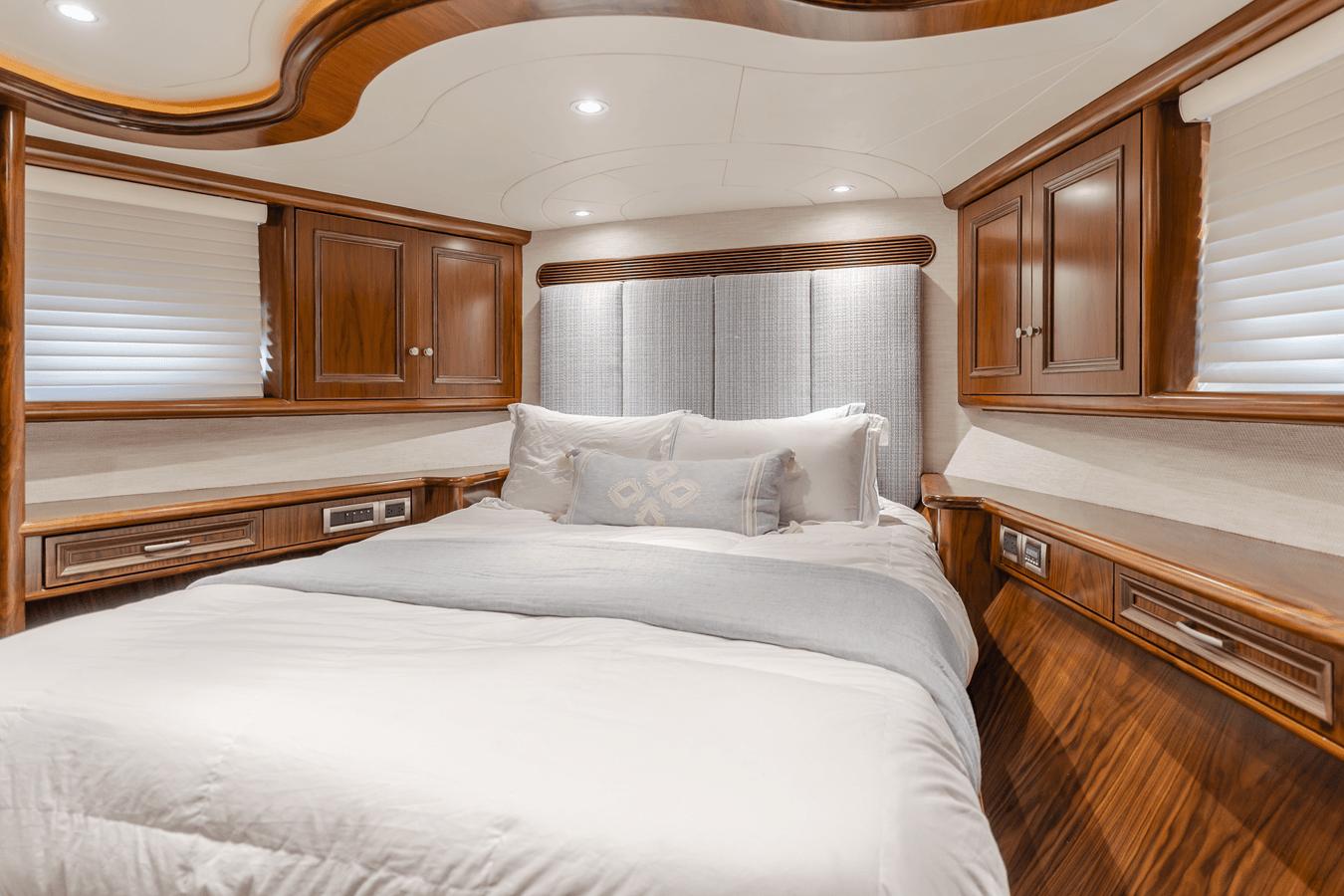 the best price on White Lotus - PRESIDENT YACHTS
