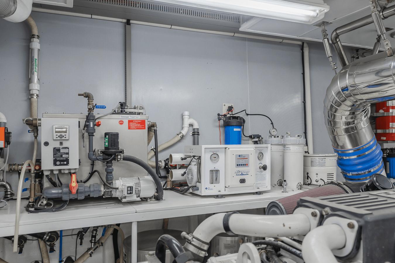 Buy a White Lotus 107 at Shestakov Yacht Sales