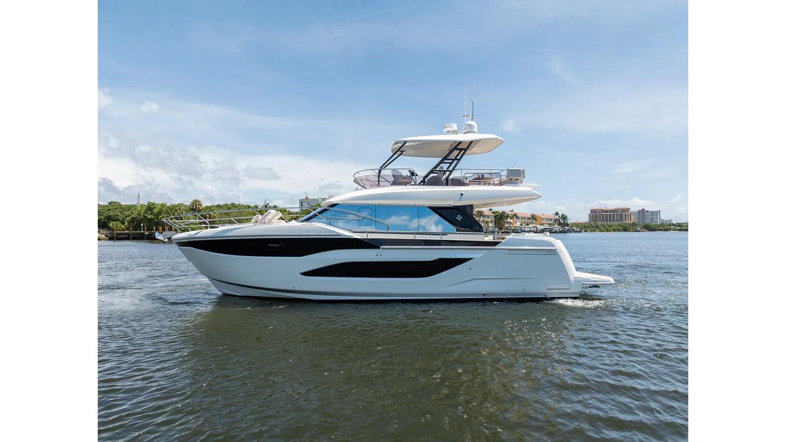 best yacht sales deals F4.9 - PRESTIGE
