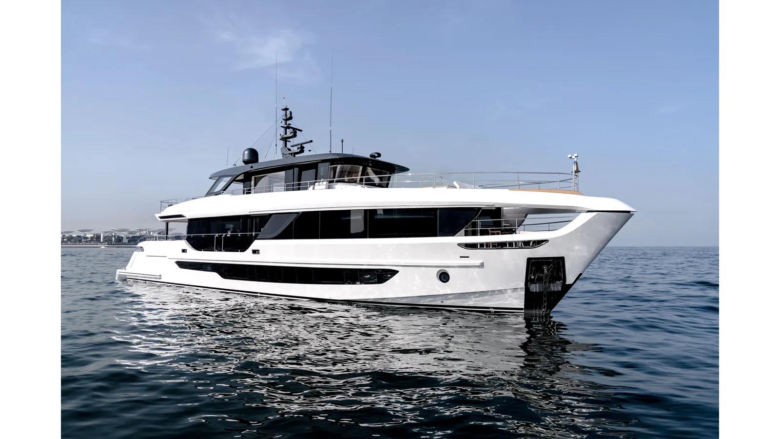 100 TERRACE - Majesty Yachts price