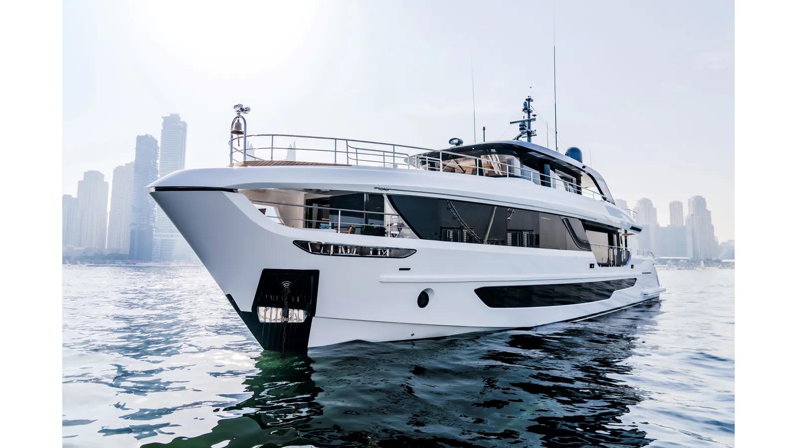 Buy a yacht 100 TERRACE 100 Terrace