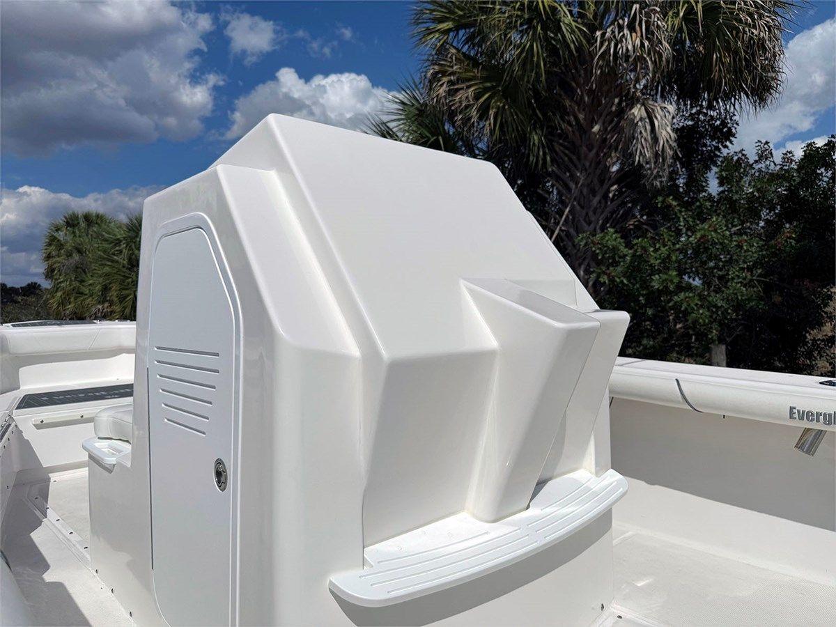 24' Everglades 2017 243 CC